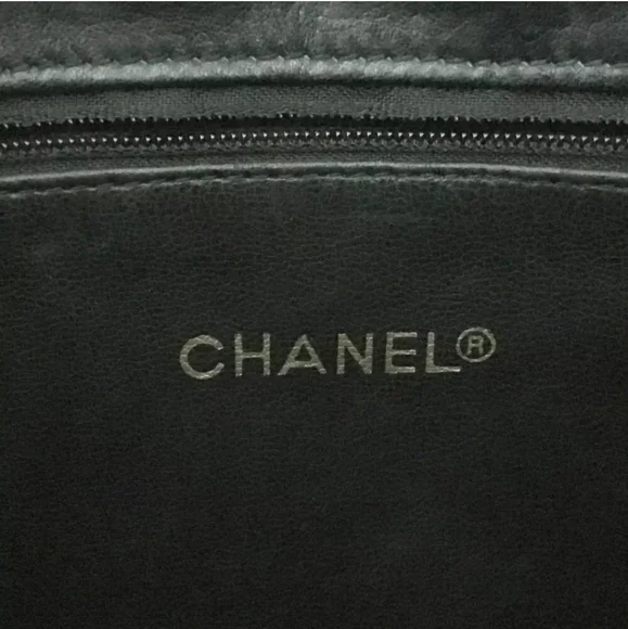 CHANEL CC Logo Lambskin Chain Large Shoulder Tote Bag - Picture 11 of 12